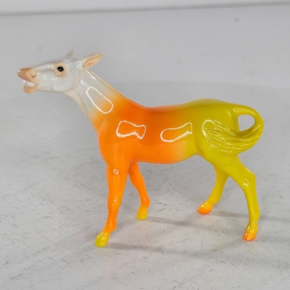 Breyer Stablemate Cornelius Spooky Surprise Candy Corn Mule #712514 - Picture 2 of 12